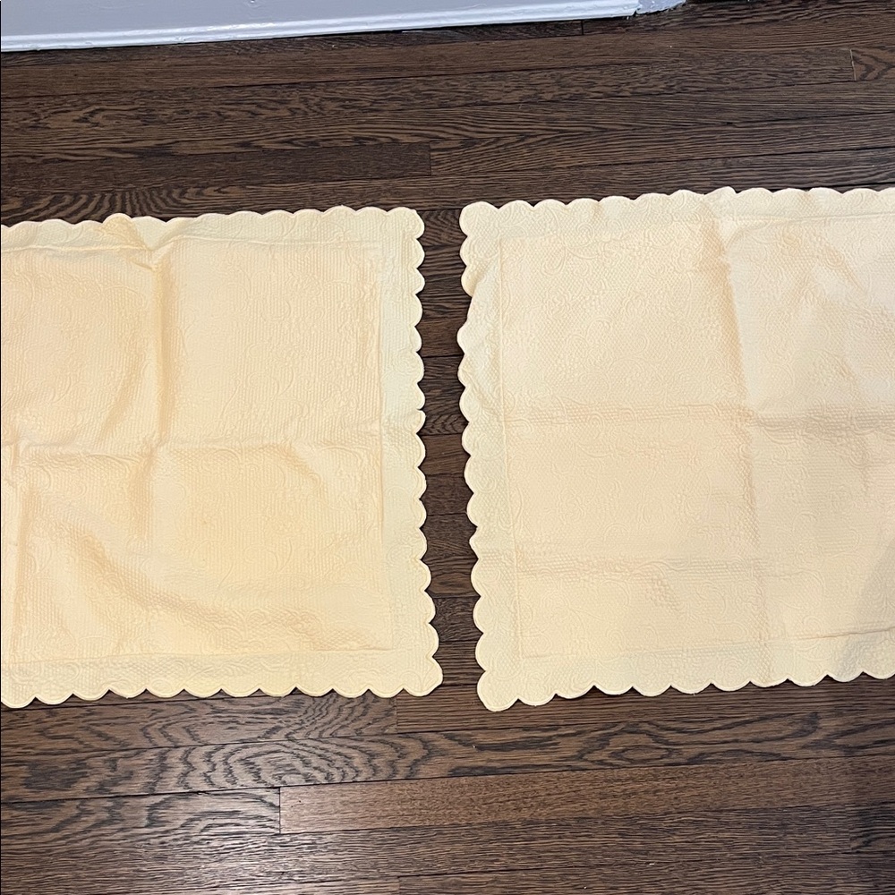 Cream Quilted Placemat